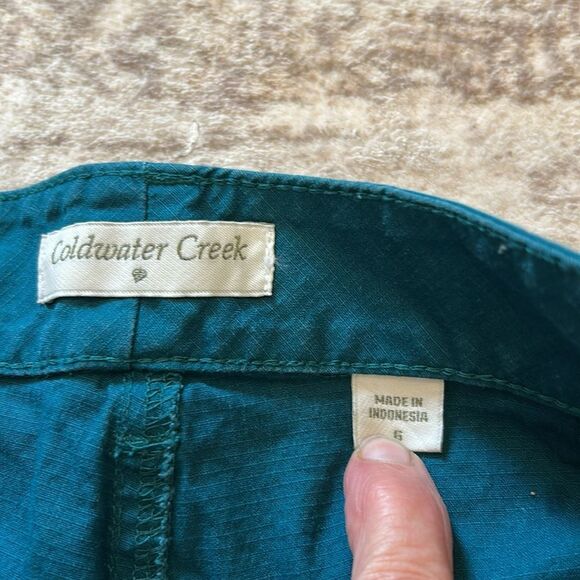 Coldwater Creek long teal shorts with cargo pocket size 6 - Picture 3 of 10